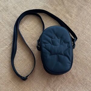 SOLD-Lululemon athletic crossbody bag black small